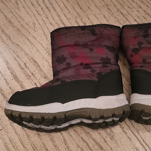 Toddler boy boots with velcro size 9 💚 - Picture 6 of 10